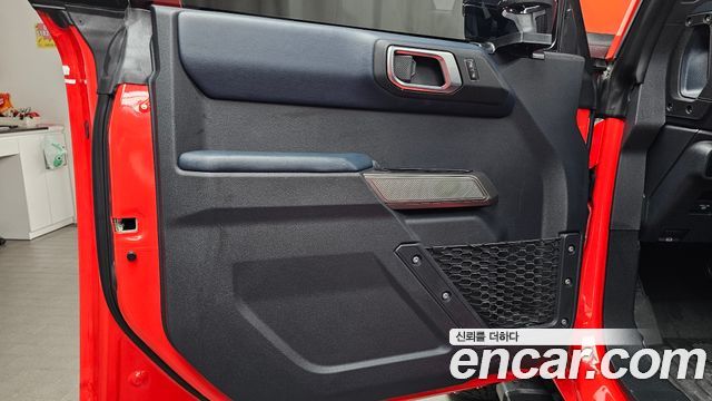 Ford Bronco 2023 — photo 14