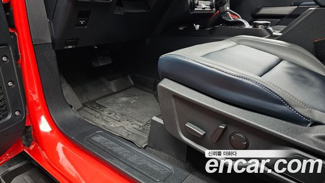 Ford Bronco 2023 — photo 30