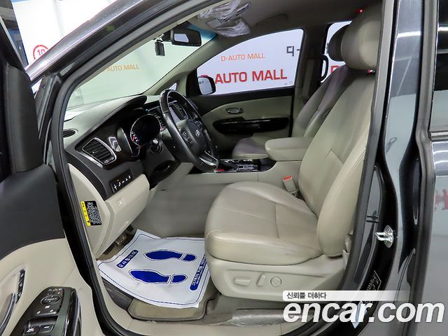 Kia Canival 2019 — photo 6