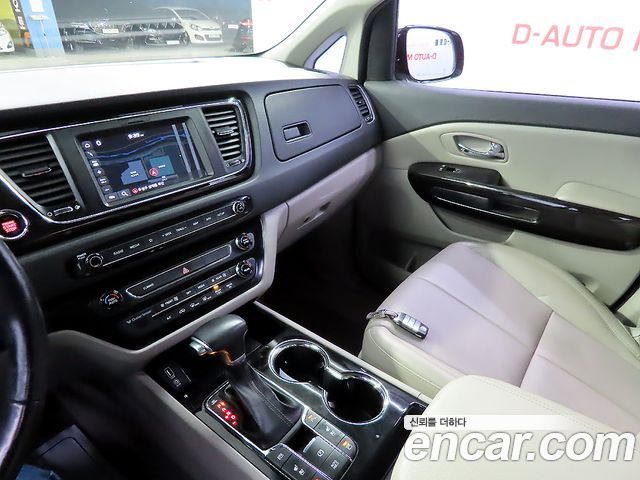 Kia Canival 2019 — photo 13