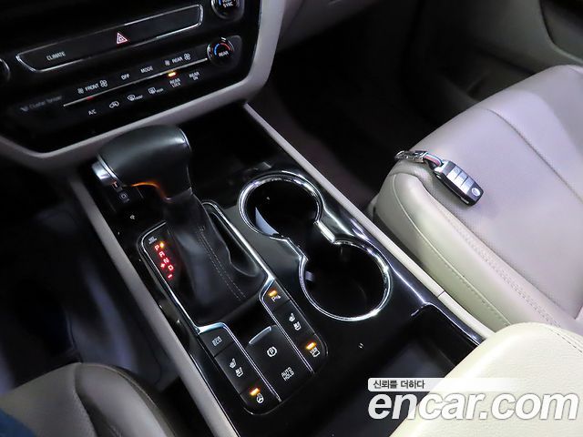 Kia Canival 2019 — photo 15
