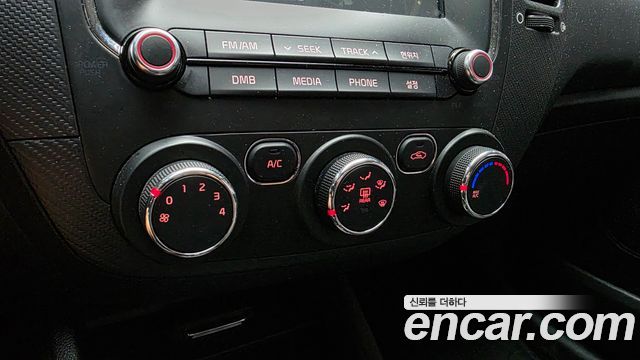 Kia K3 2018 — photo 23