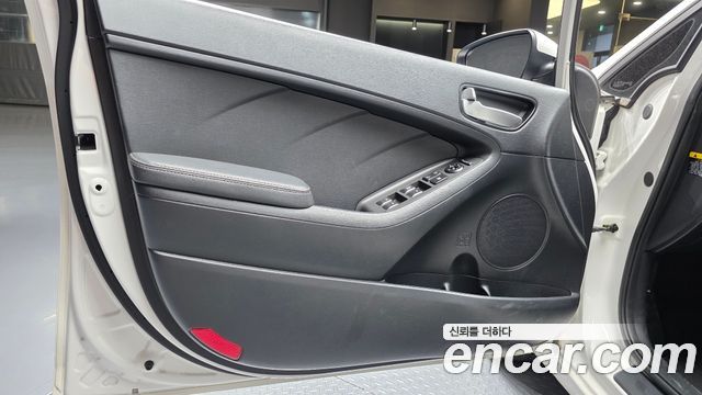 Kia K3 2018 — photo 14