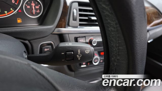 BMW 3-Series 2015 — photo 18