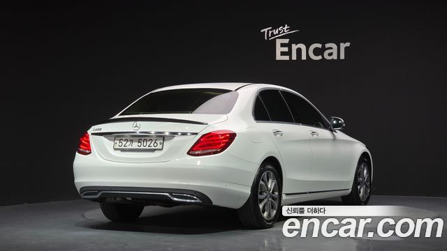 Mercedes-Benz C-Class 2017 — photo 2