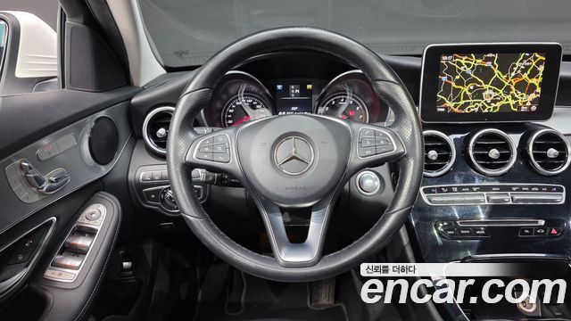 Mercedes-Benz C-Class 2017 — photo 14