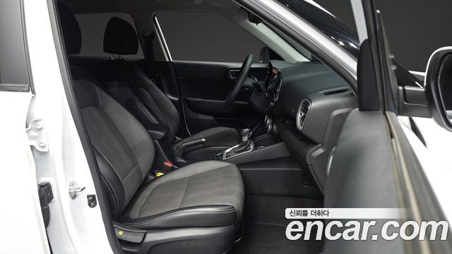 Hyundai Venue 2021 — photo 11