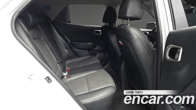 Hyundai Venue 2021 — photo 12