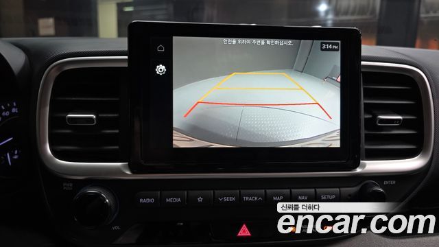 Hyundai Venue 2021 — photo 16