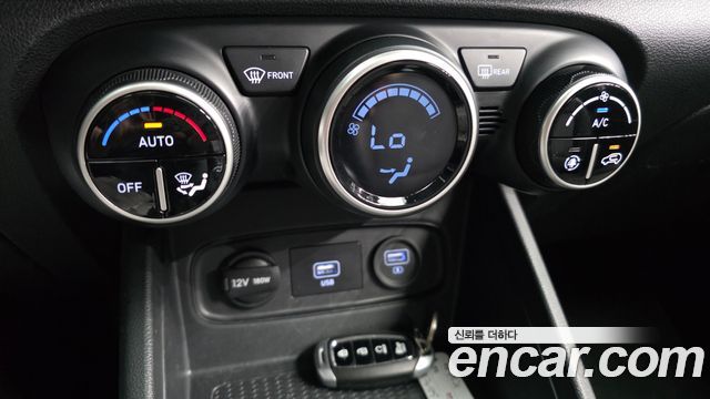 Hyundai Venue 2021 — photo 17
