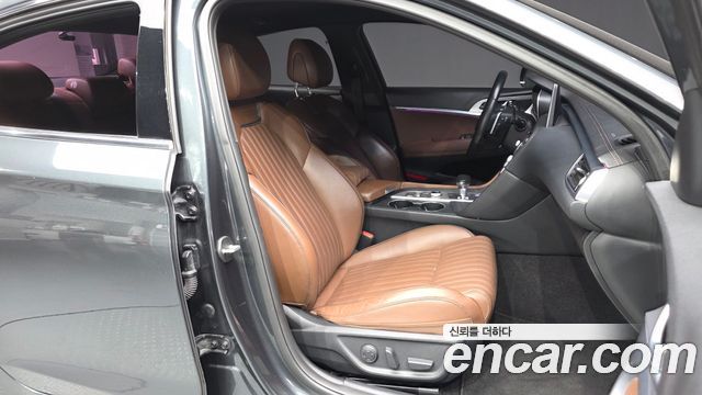 Genesis G70 2018 — photo 11