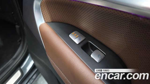 Genesis G70 2018 — photo 18
