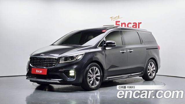 Kia Canival 2019 — photo 1
