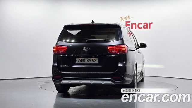Kia Canival 2019 — photo 4