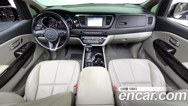 Kia Canival 2019 — photo 10