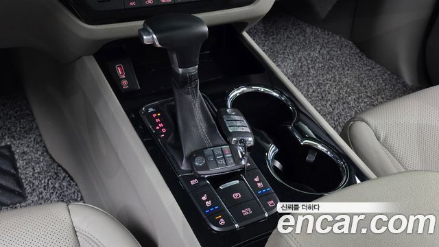Kia Canival 2019 — photo 12