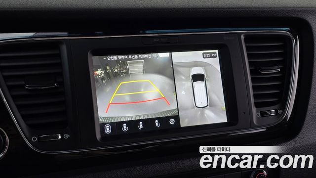 Kia Canival 2019 — photo 21