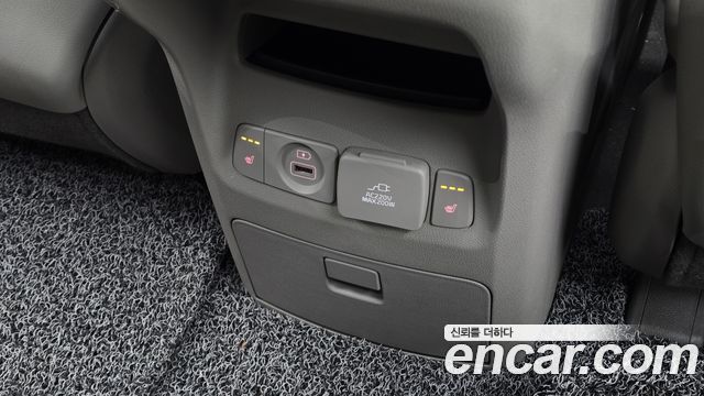 Kia Canival 2019 — photo 28