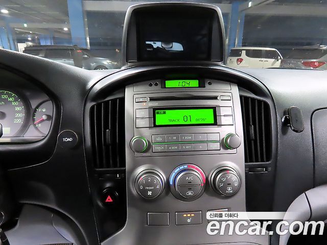 Hyundai Starex 2016 — photo 13