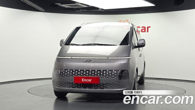 Hyundai Staria 2022 — photo 3