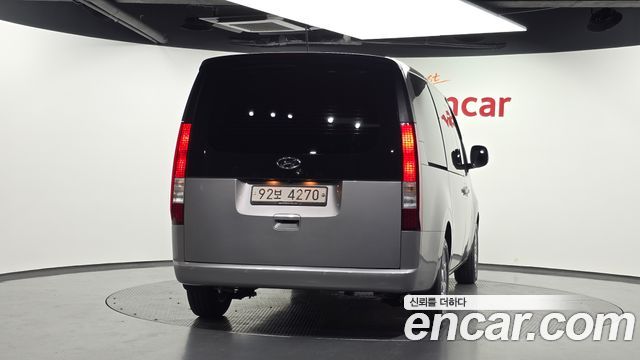 Hyundai Staria 2022 — photo 4