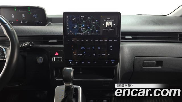 Hyundai Staria 2022 — photo 20
