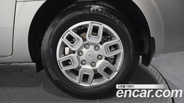Hyundai Staria 2022 — photo 7