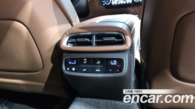Genesis G80 2021 — photo 37