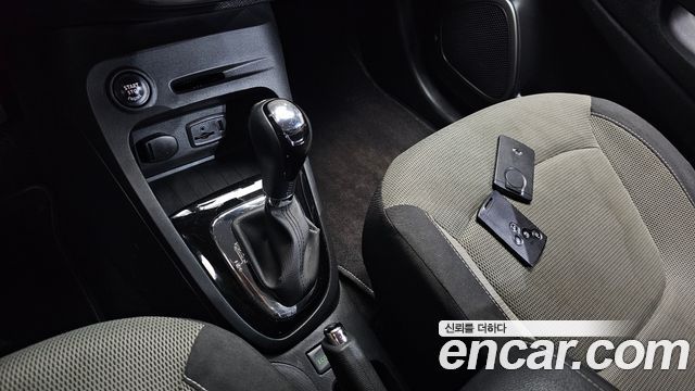 Renault Korea QM3 2014 — photo 12