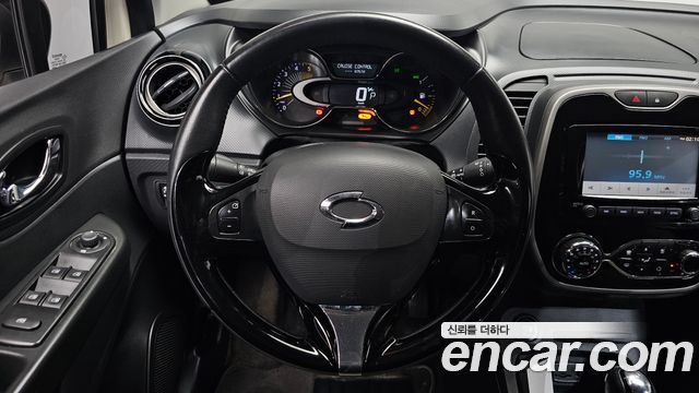 Renault Korea QM3 2014 — photo 19