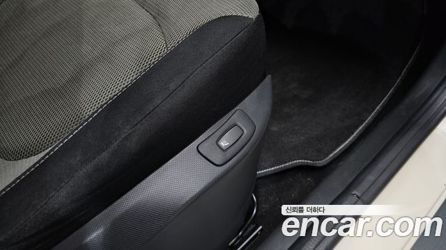 Renault Korea QM3 2014 — photo 22