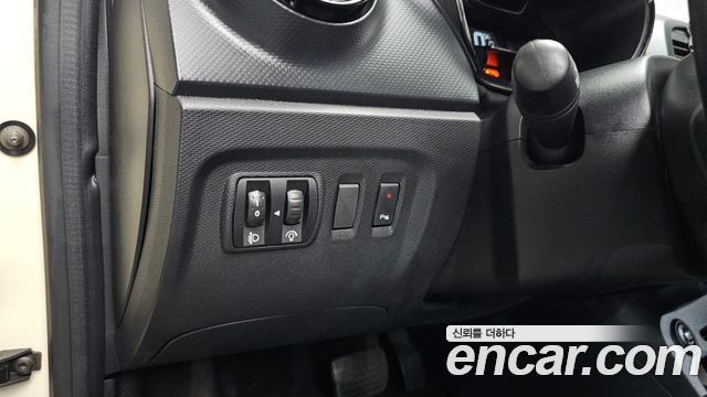 Renault Korea QM3 2014 — photo 25