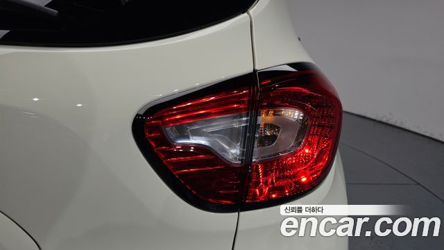 Renault Korea QM3 2014 — photo 9
