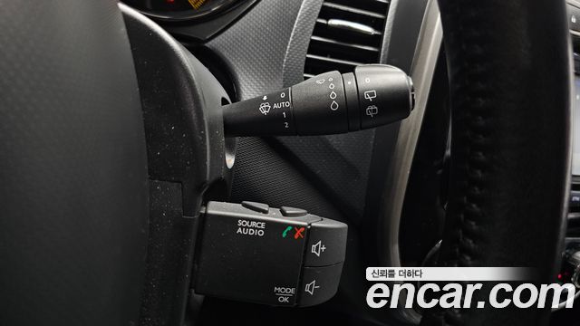 Renault Korea QM3 2014 — photo 28