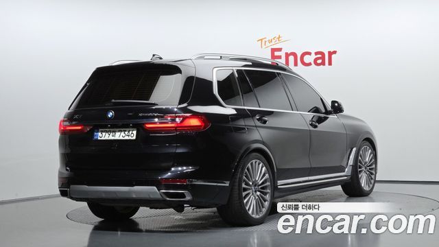BMW X7 2020 — photo 2