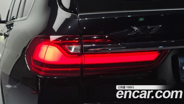 BMW X7 2020 — photo 9