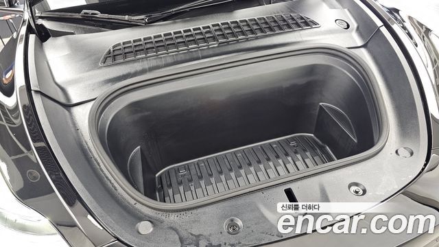 Tesla Model Y 2024 — photo 6