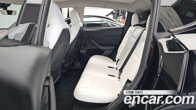 Tesla Model Y 2024 — photo 16