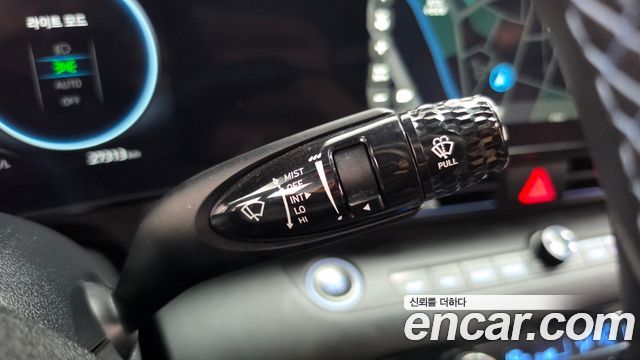 Hyundai AVANTE 2024 — photo 28