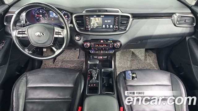 Kia Sorento 2018 — photo 10