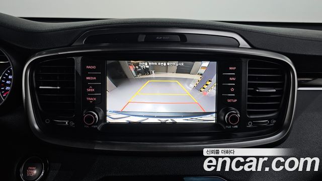 Kia Sorento 2018 — photo 21