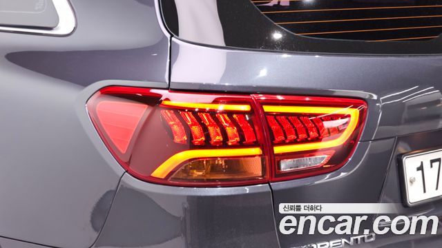 Kia Sorento 2018 — photo 9