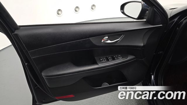Kia K3 2019 — photo 14