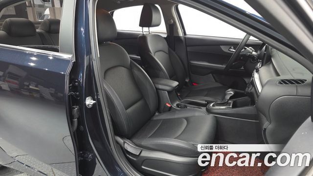 Kia K3 2019 — photo 16