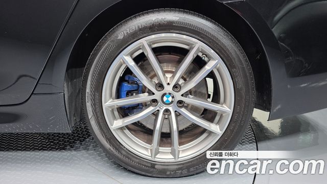 BMW 5-Series 2017 — photo 7