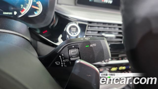 BMW 5-Series 2017 — photo 27