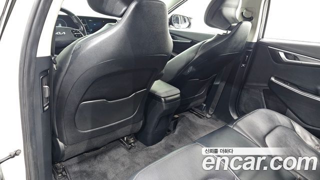Kia EV6 2022 — photo 28