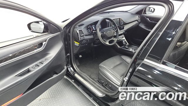 Hyundai Grandeur 2017 — photo 11
