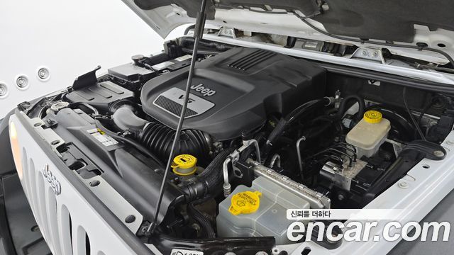 Jeep Wrangler 2016 — photo 6