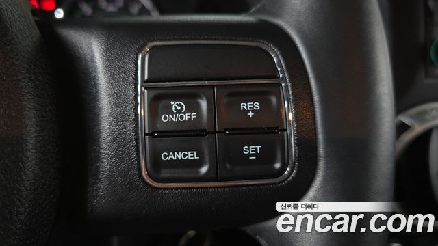 Jeep Wrangler 2016 — photo 23